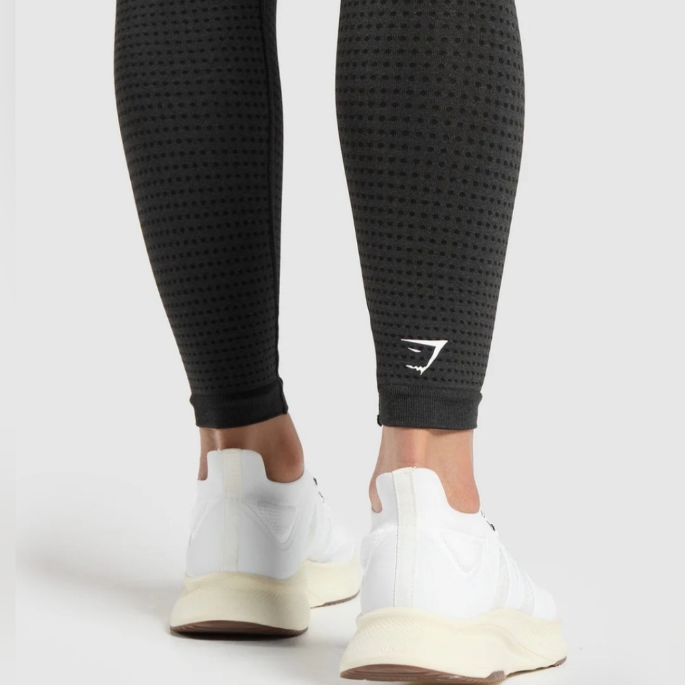 Gymshark Vital Seamless Charcoal High-Waisted Leggings - Picture 4 of 15